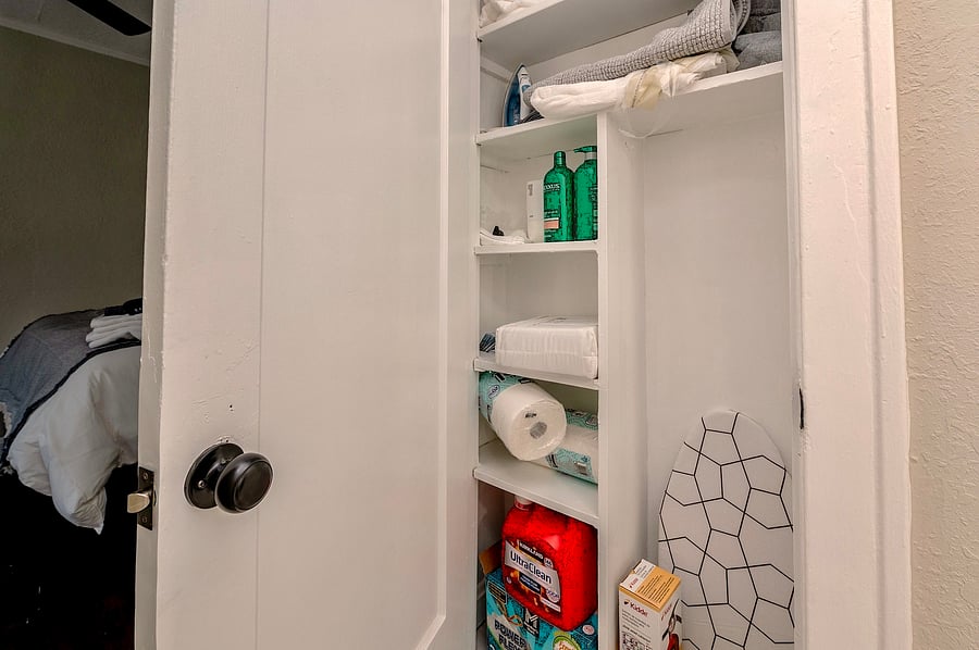 Closet for iron