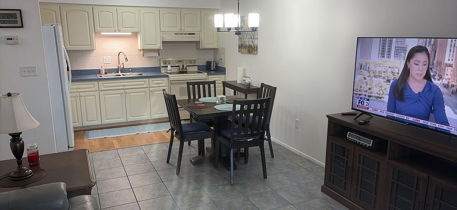 Furnished Finder property 1037131_1 photo 3
