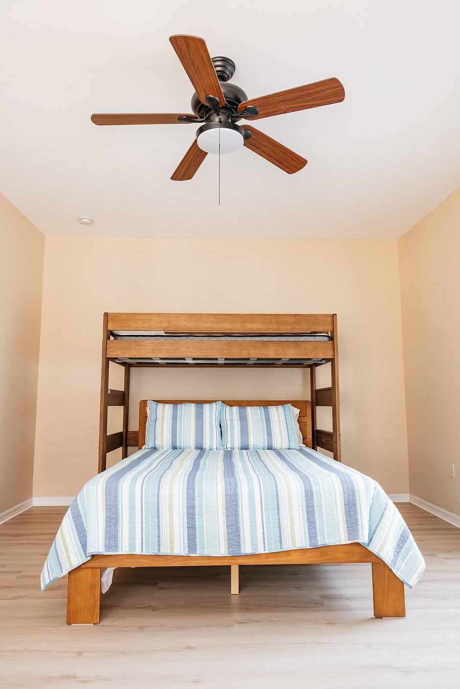 Furnished Finder property 1037154_1 photo 32