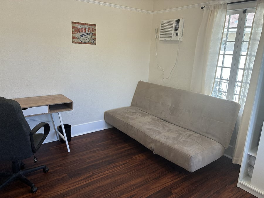 Bedroom/Office