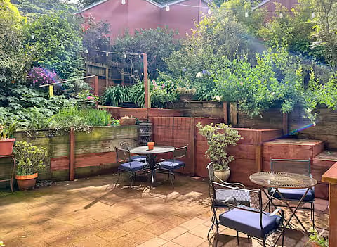 Furnished Finder property 1037240_1 photo 3