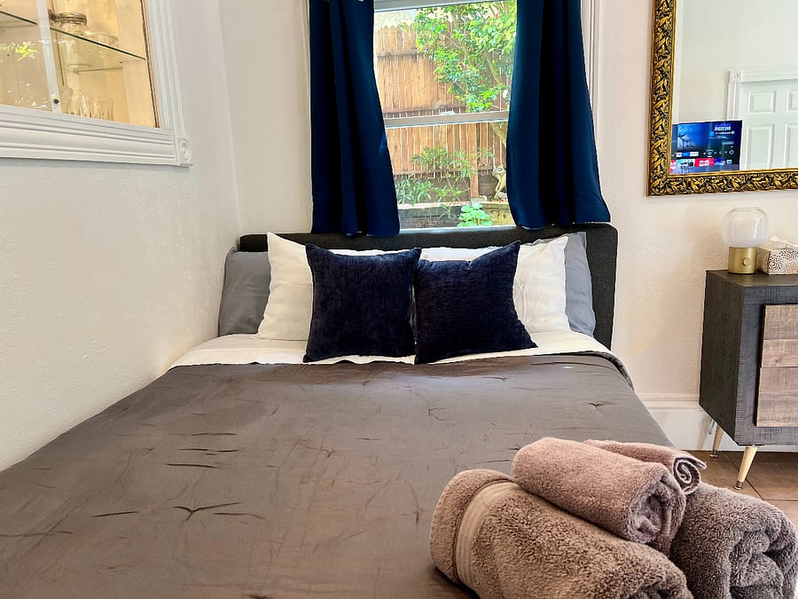 Furnished Finder property 1037240_1 photo 12