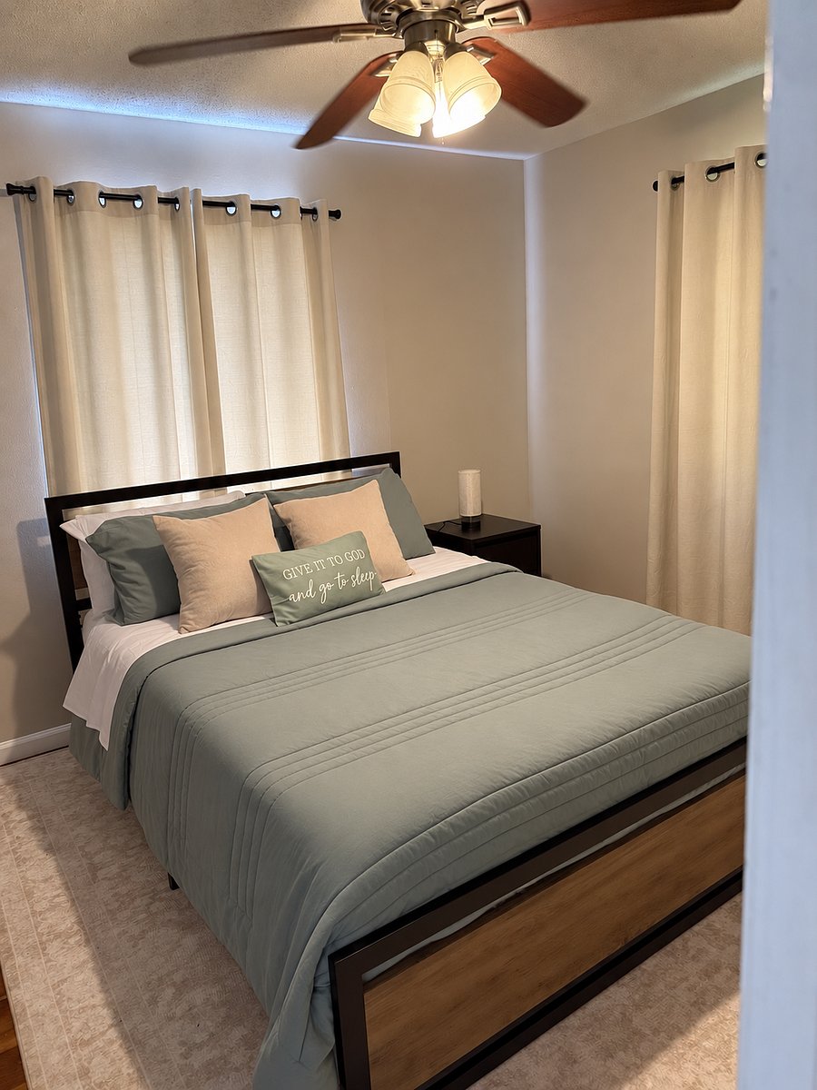 Queen size bed