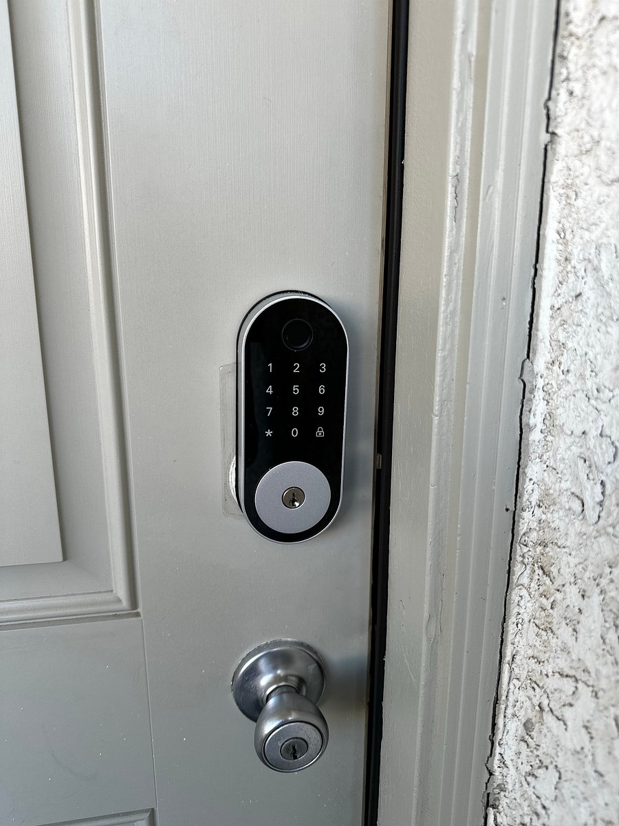 Front door code or eKey access with Sifely app download