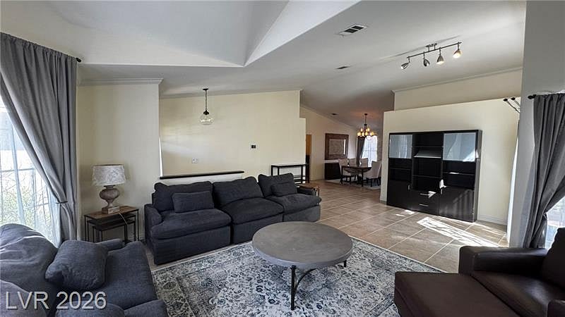 Furnished Finder property 1037319_1 photo 6