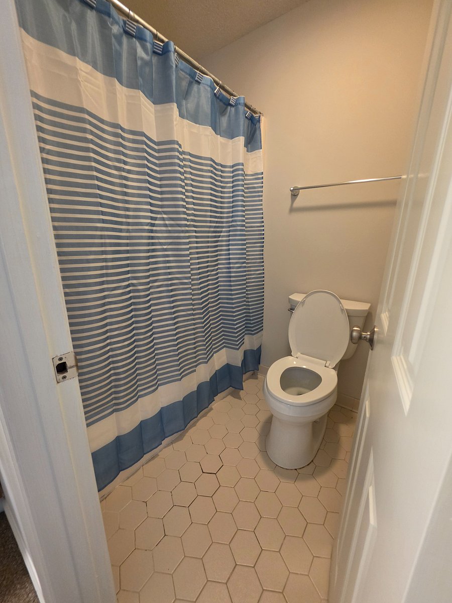 En suite bath