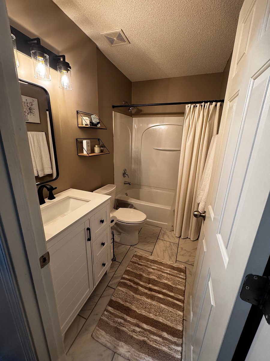 Furnished Finder property 1037328_1 photo 24