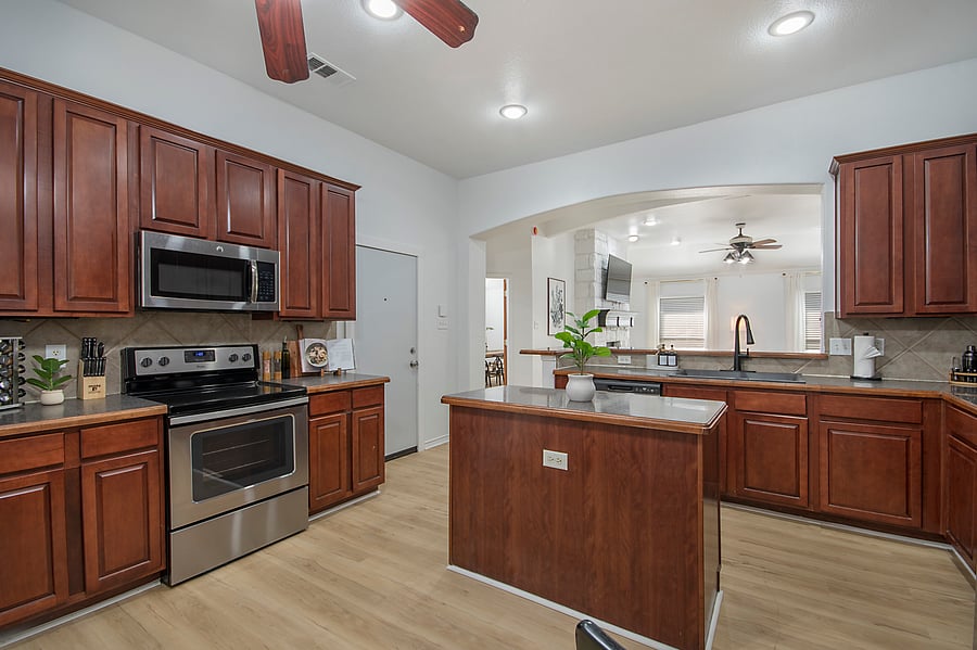 Furnished Finder property 1037336_1 photo 44