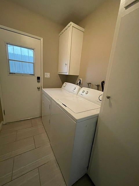 Furnished Finder property 1037346_1 photo 14
