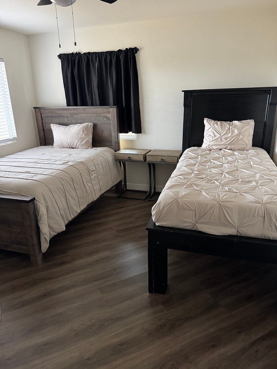 Furnished Finder property 1037349_1 photo 11