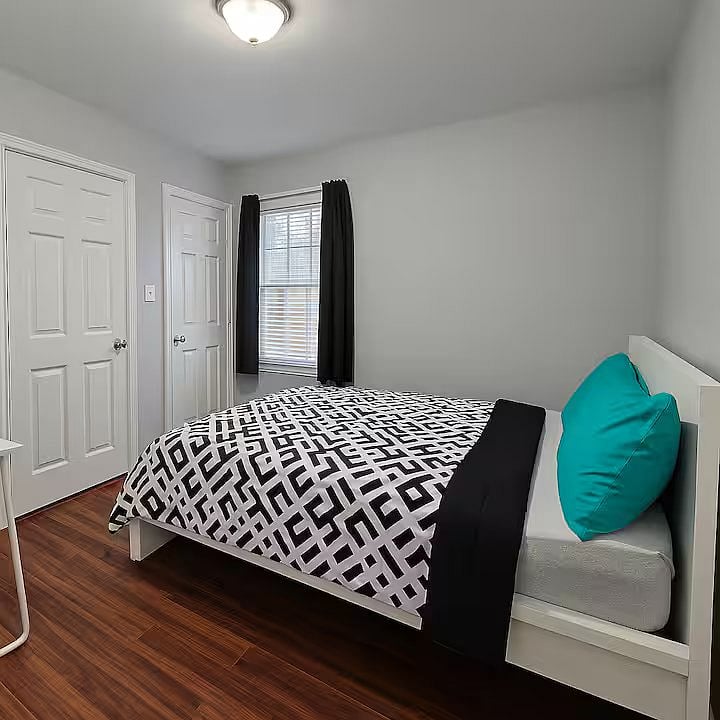 Furnished Finder property 1037395_1 photo 22