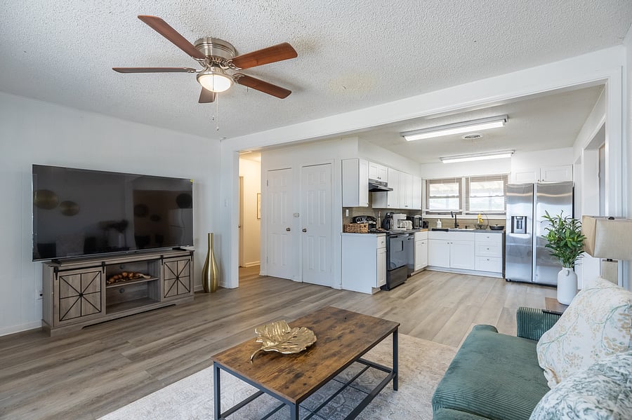 Furnished Finder property 1037409_1 photo 3