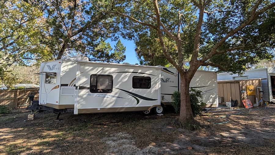 Furnished Finder property 1037410_1 photo 2