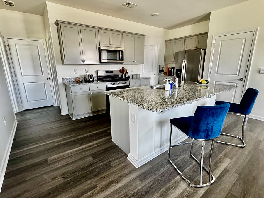 Furnished Finder property 1037435_1 photo 3