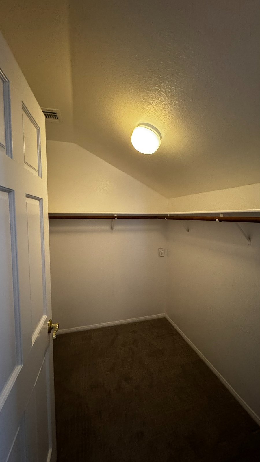 Furnished Finder property 1037441_1 photo 35