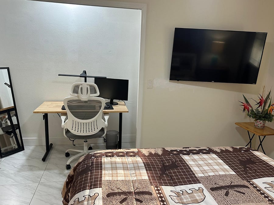 Furnished Finder property 1037442_1 photo 2