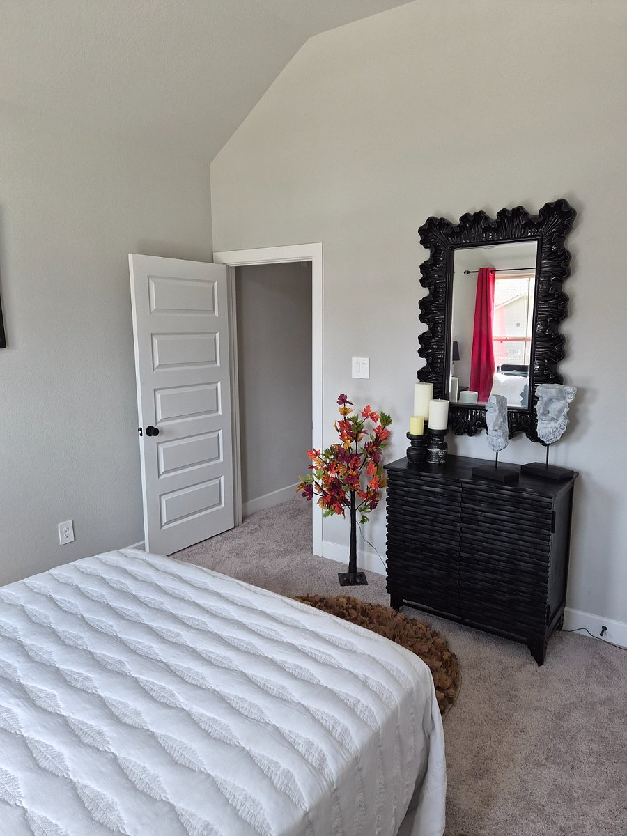 Furnished Finder property 1037473_1 photo 10