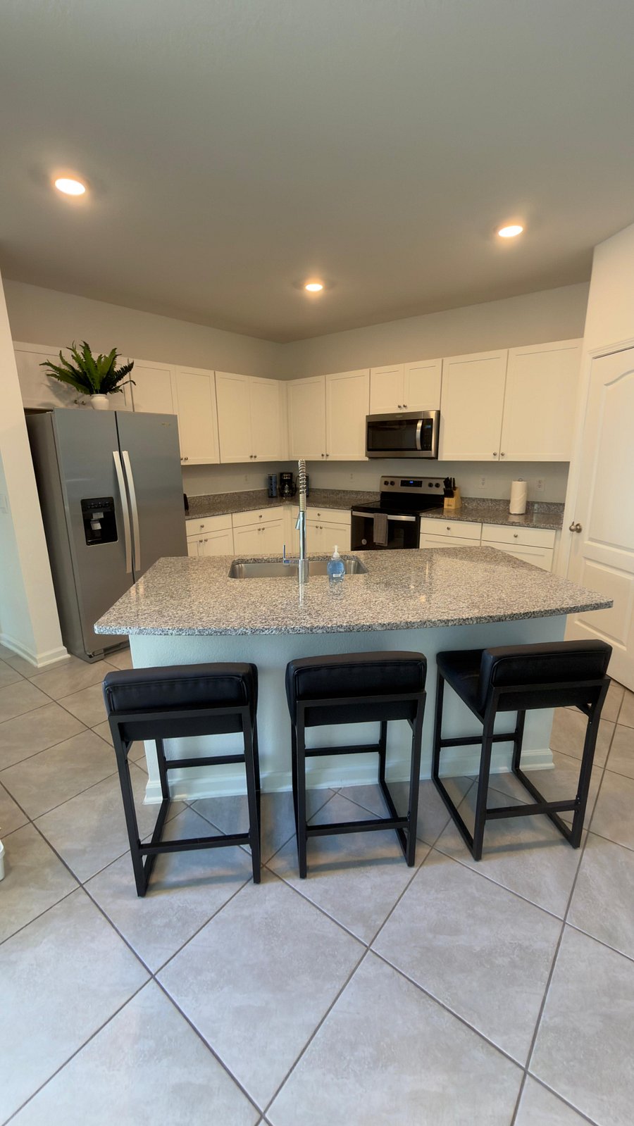 Furnished Finder property 1037484_1 photo 4