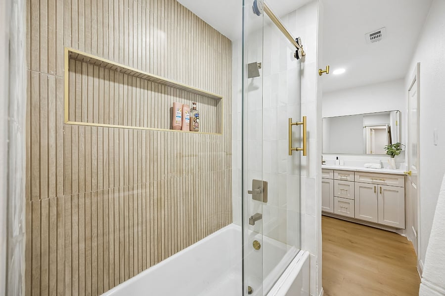 Furnished Finder property 1037600_1 photo 5