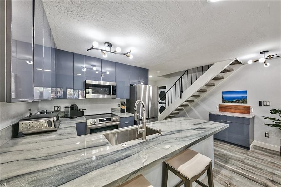 Furnished Finder property 1037617_1 photo 4