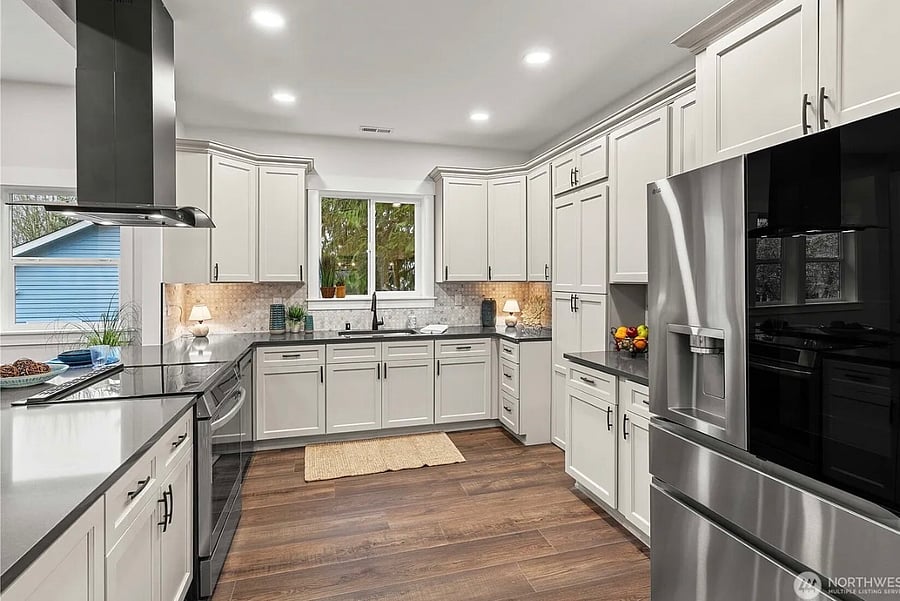 Newly renovated shared kitchen