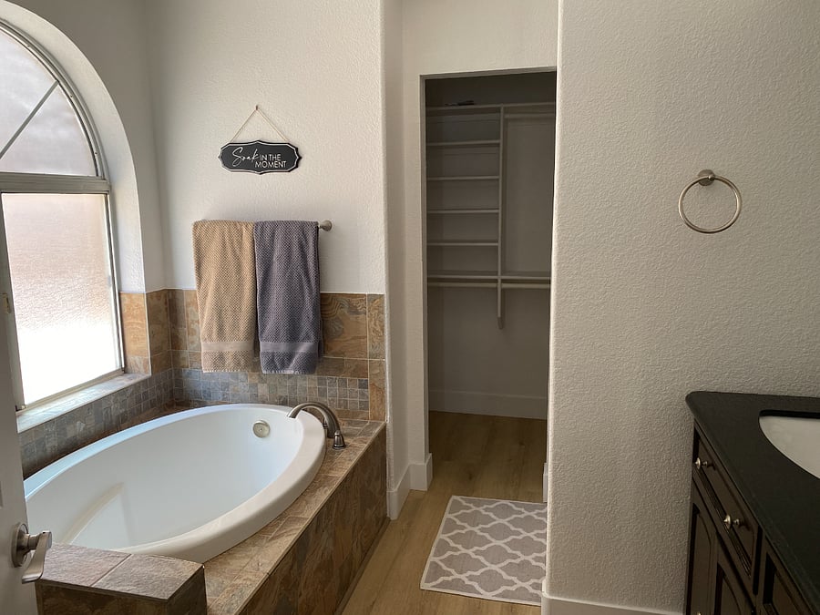 Furnished Finder property 1037668_1 photo 12