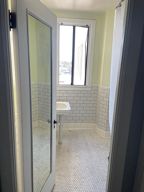 Furnished Finder property 1037691_1 photo 13