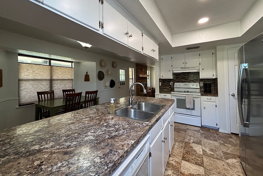 Furnished Finder property 1037700_1 photo 12