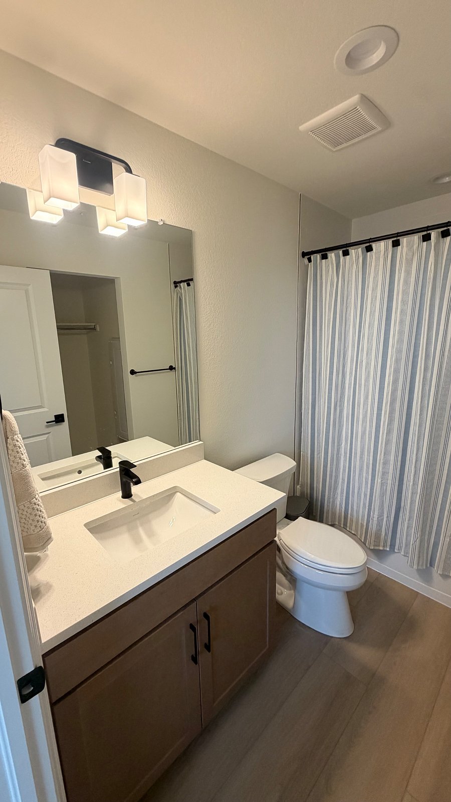 Furnished Finder property 1037722_1 photo 5