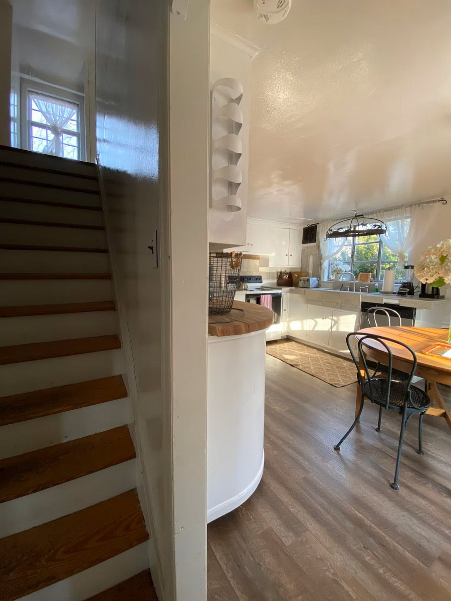 Furnished Finder property 1037737_1 photo 4