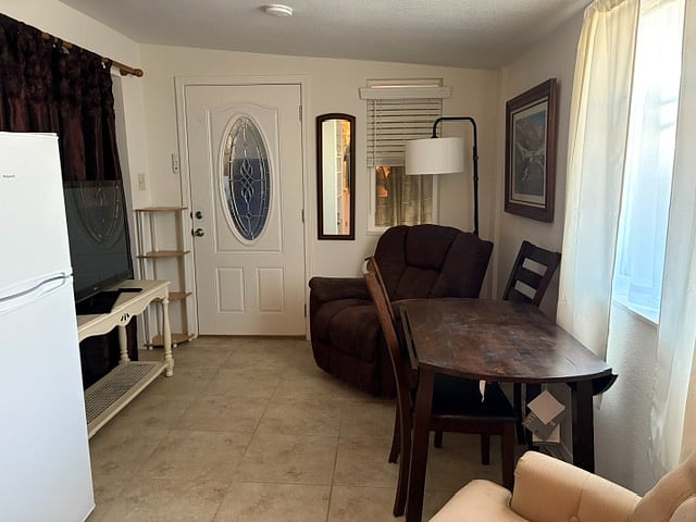 Furnished Finder property 1037822_1 photo 5