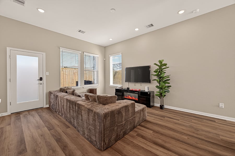 Furnished Finder property 1037827_1 photo 3
