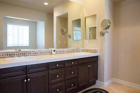 Furnished Finder property 1037837_1 photo 8