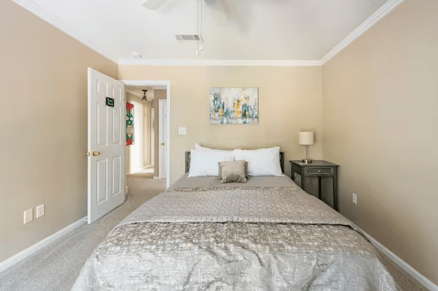 Furnished Finder property 1037851_1 photo 4