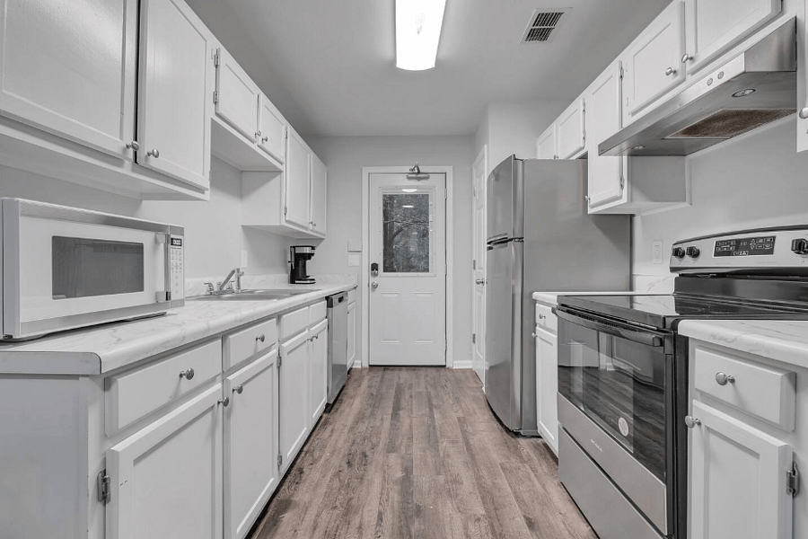 Furnished Finder property 1037858_1 photo 8