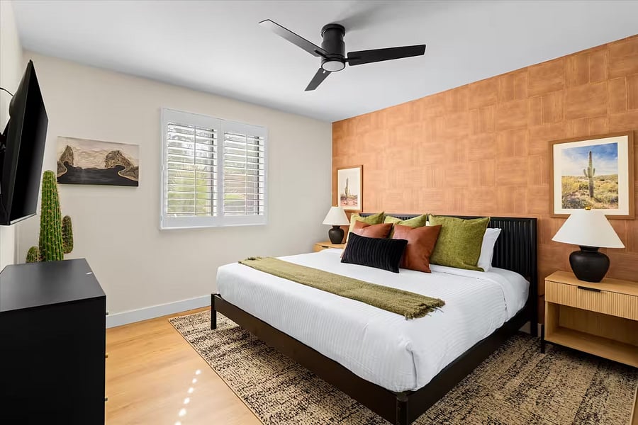 King Bedroom 2