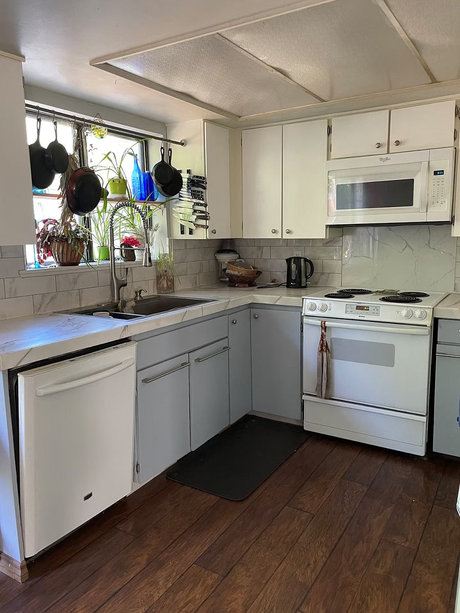 Furnished Finder property 1037875_1 photo 9