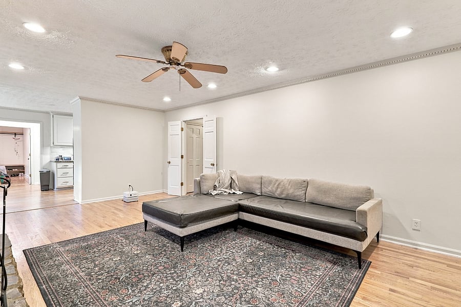 Furnished Finder property 1037877_1 photo 32
