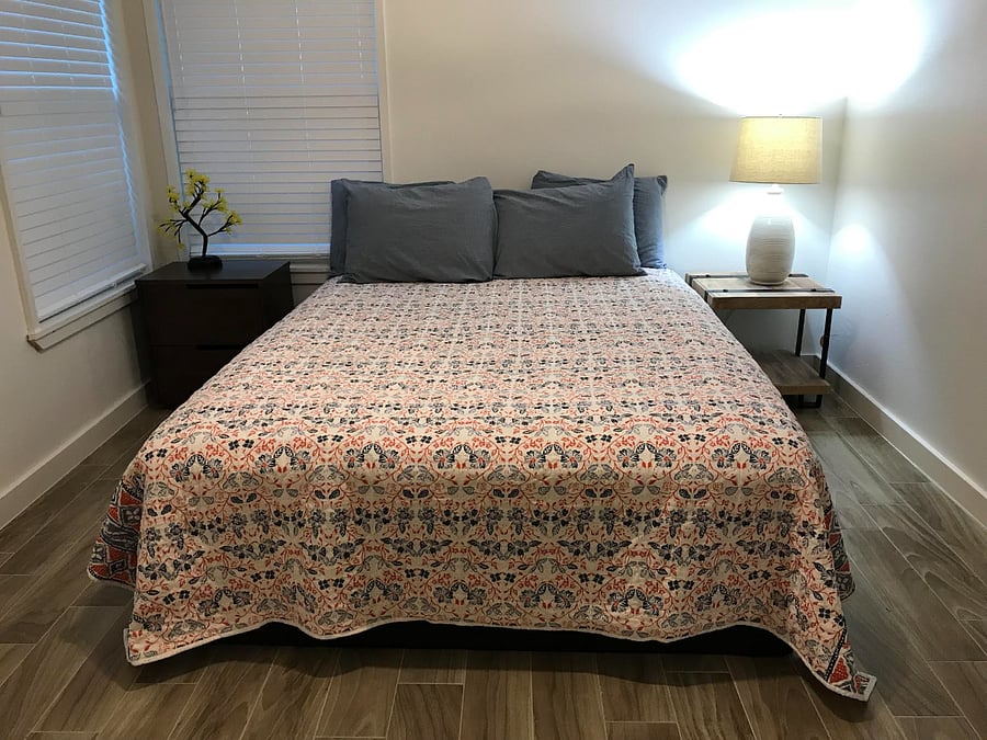 Bedroom 2 w/ Queen Bed