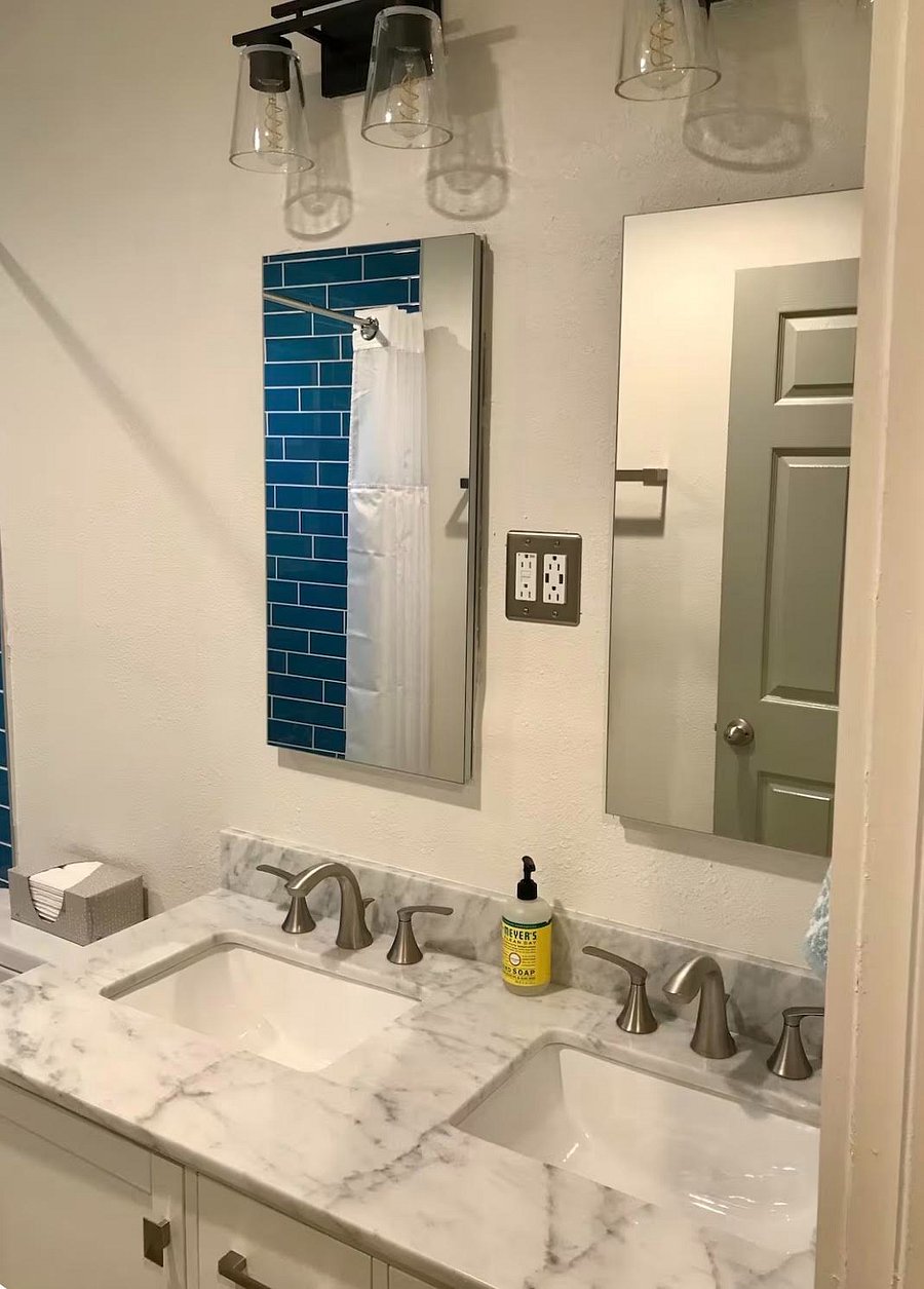 Hallway Bathroom w/ Double Vanity