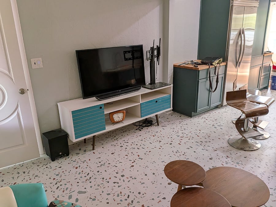 Not fully set up yet, but you see the vibe. More pics to come!