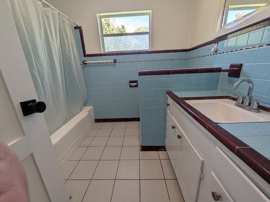 Bathroom for bedroom 1 and 2