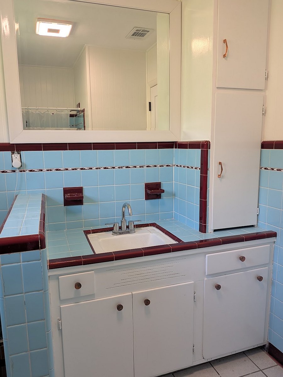 Bathroom for bedroom 1 and 2