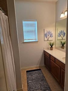 Full 8' x 8' private bath