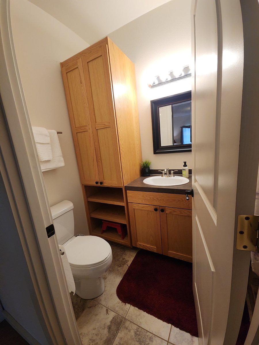 2nd bathroom