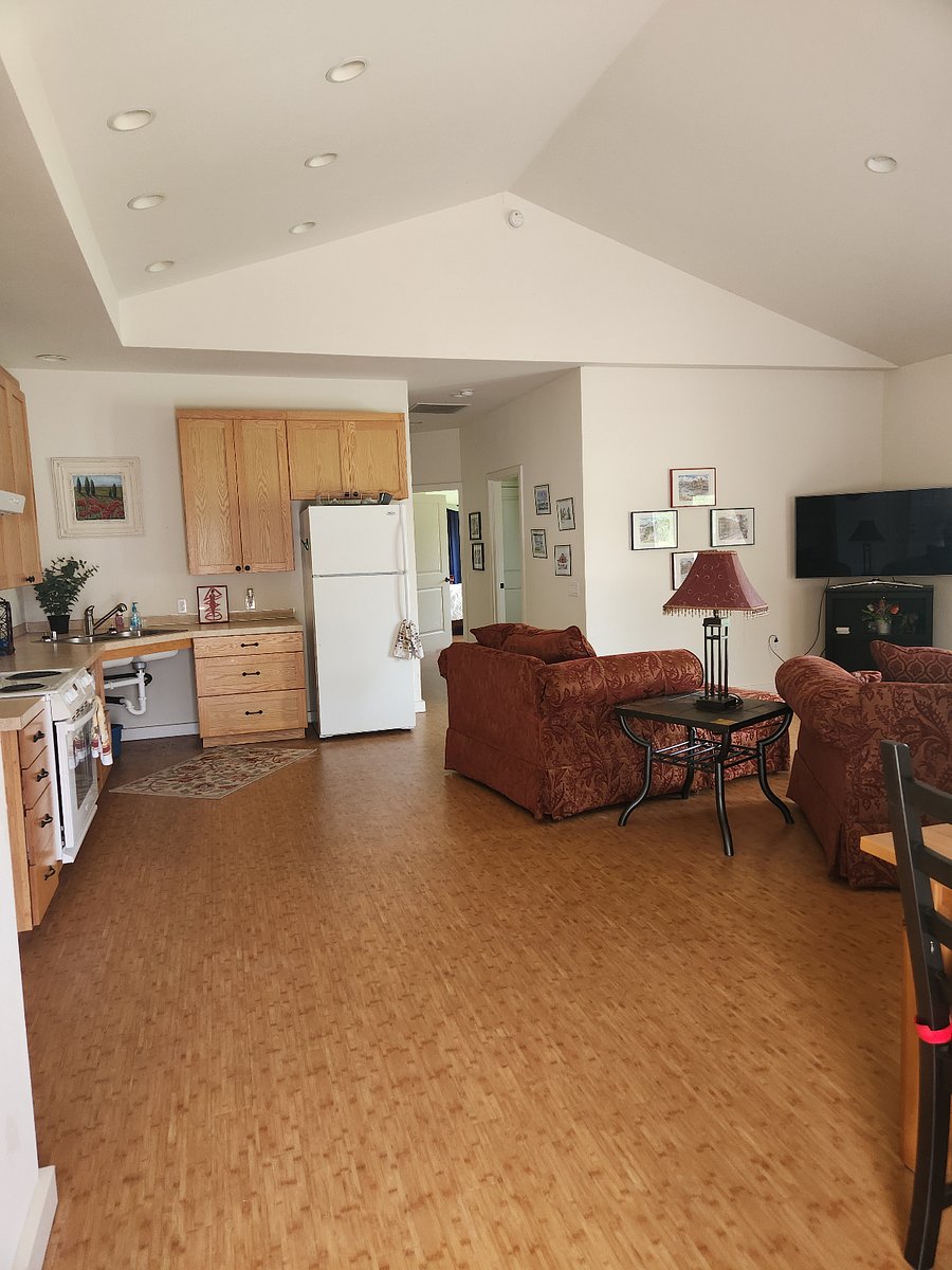 Furnished Finder property 1037935_1 photo 4