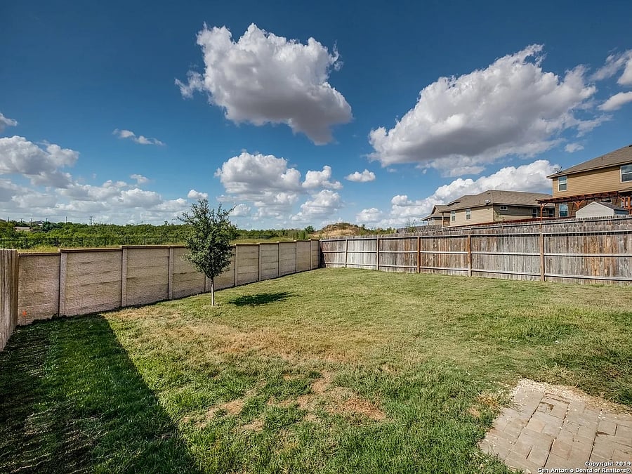 Furnished Finder property 1037942_1 photo 3