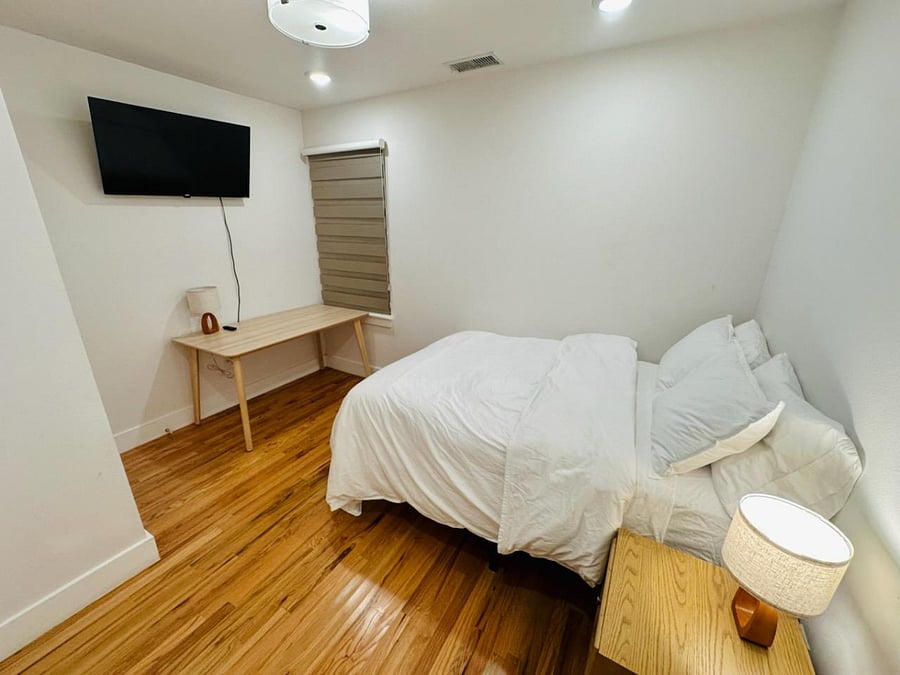 Furnished Finder property 1037956_1 photo 15