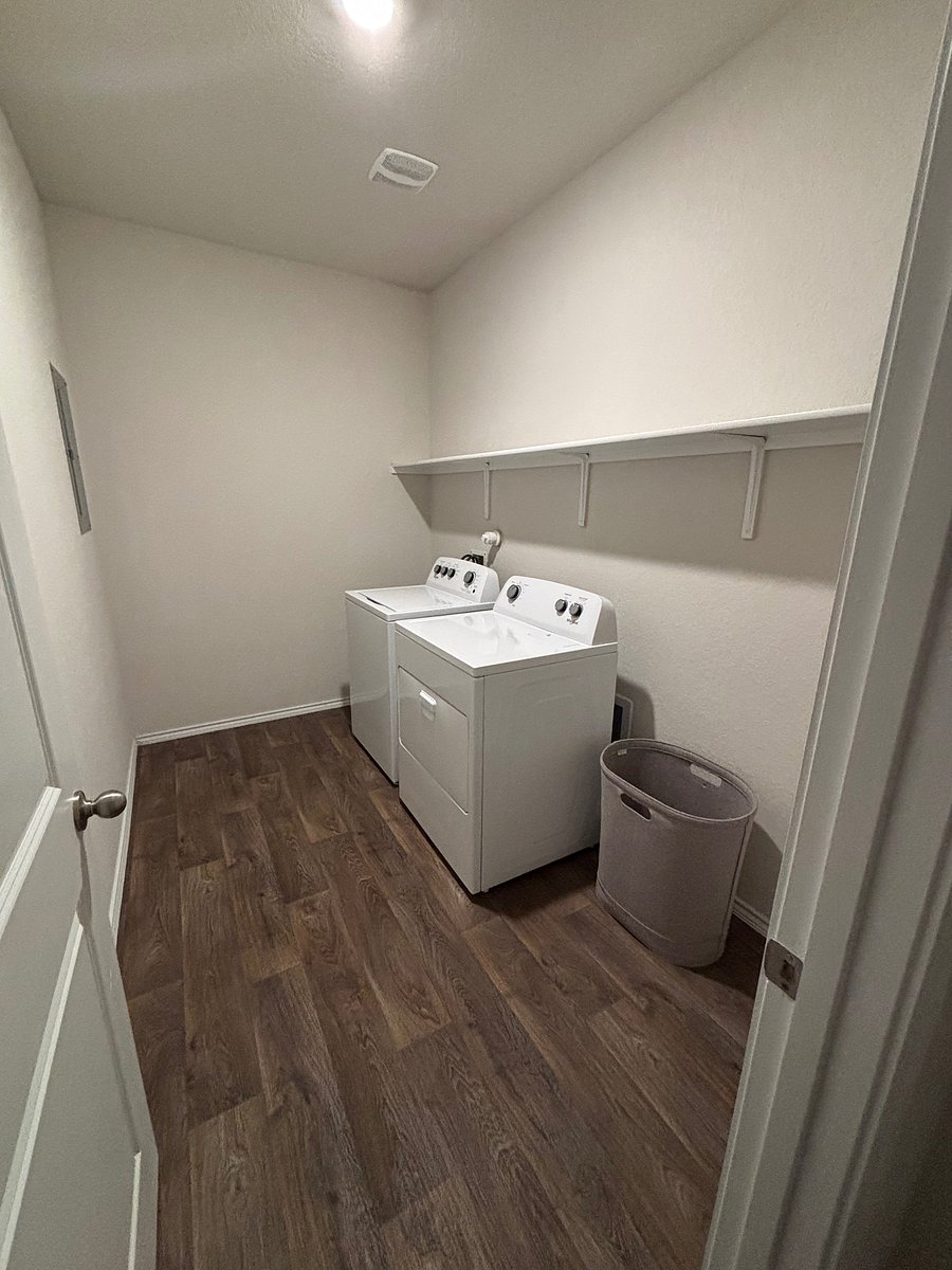Furnished Finder property 1037960_1 photo 29