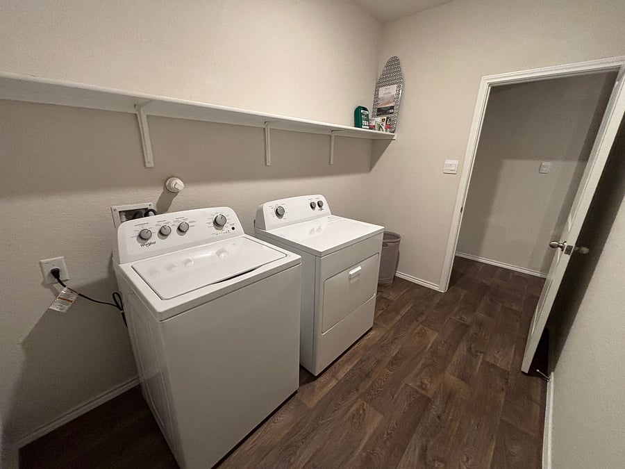 Furnished Finder property 1037960_1 photo 30